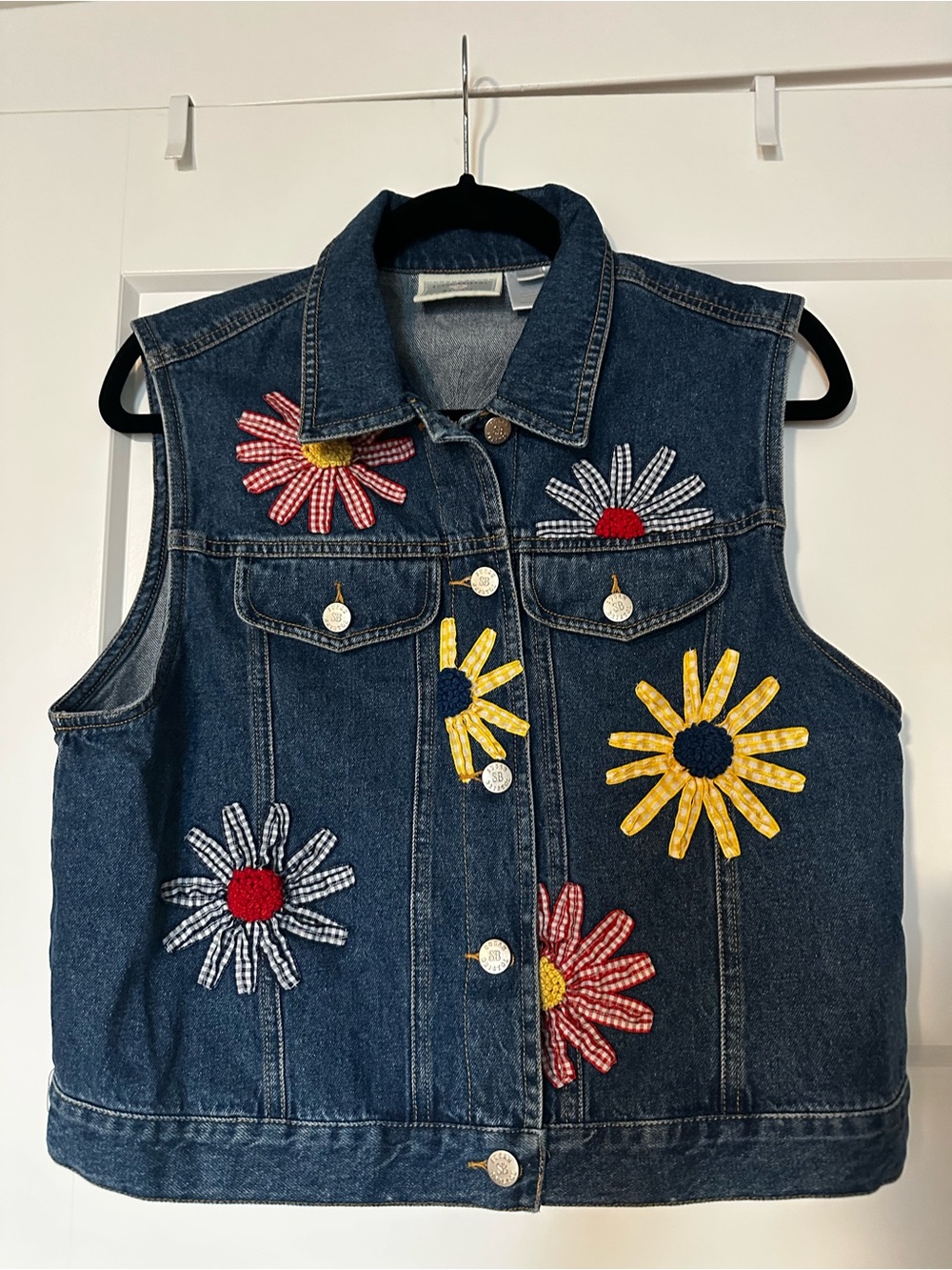 Susan Bristol Casuals Blue Denim Jacket with Floral Daisy Embroidery